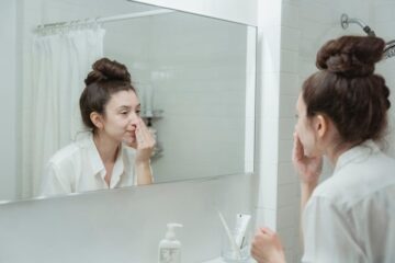 年齢を重ねても美しい肌へ！シンプルで効果的なアンチエイジングスキンケア術