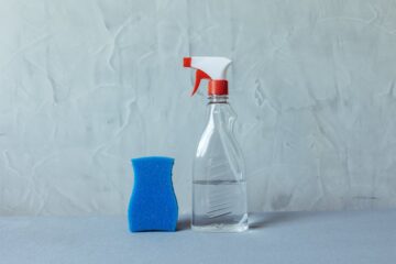 ミニマリスト必見！冠婚葬祭アイテムのレンタル活用でクローゼット効率化と喪服収納術のコツ