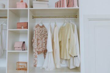 着ない服はどんどん捨てるべき！断捨離してようやく分かるワードローブ